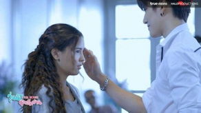 泰版 浪漫滿屋 mike與aom戀情升級(jí) 戲里緊抱戲外婚紗網(wǎng)友直呼 受不了